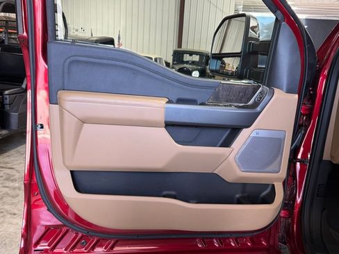 Used 2025 Ford F250 Lariat w/ Chrome Package AWD/4WD image 36
