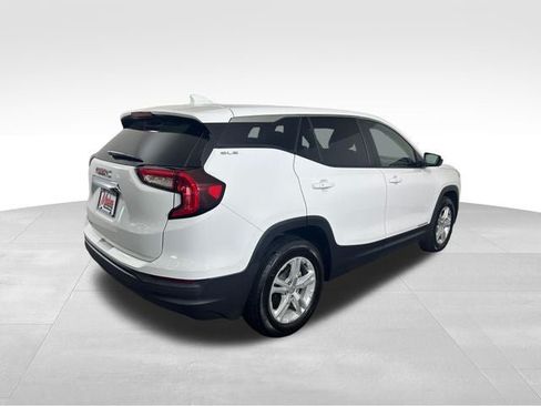 Used 2024 GMC Terrain SLE FWD image 6