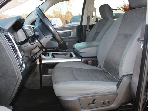 Used 2016 RAM 3500 Lone Star image 12