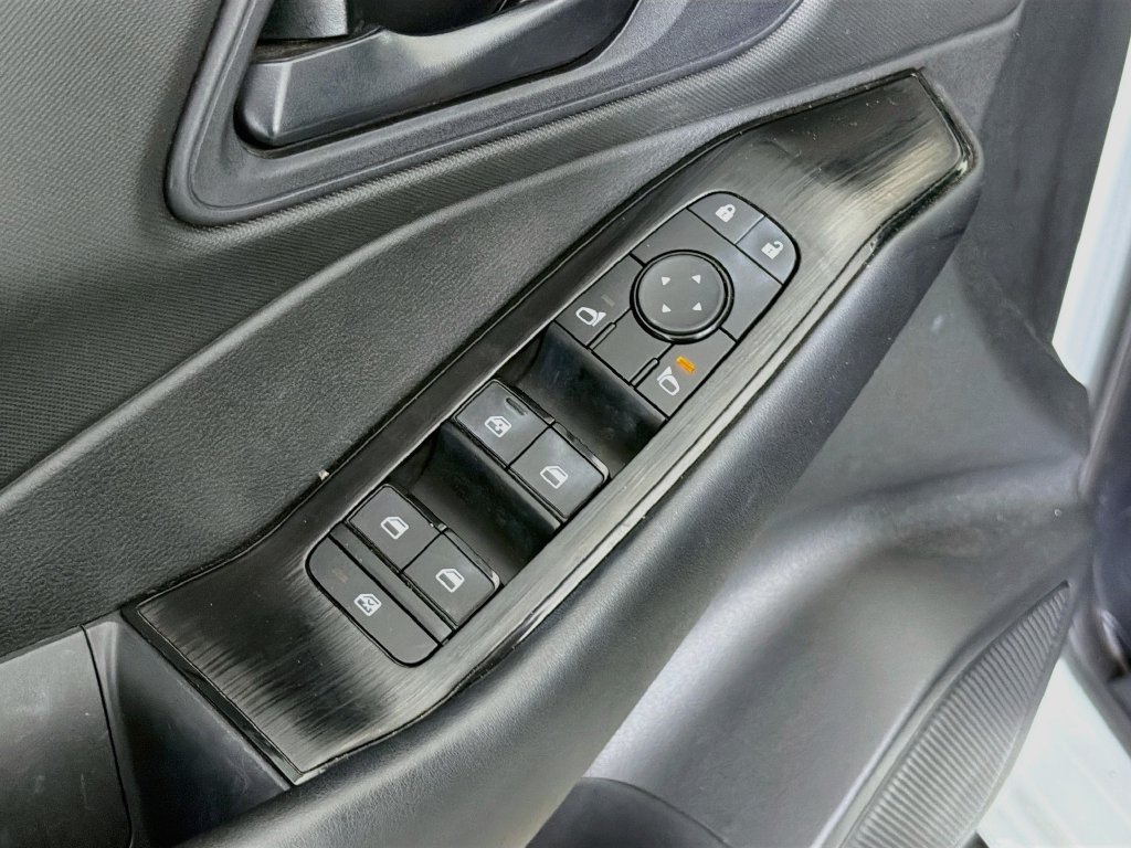 Used 2024 Nissan Rogue S FWD image 21