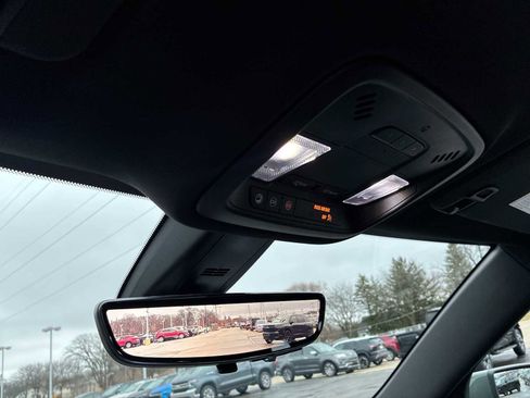Certified 2023 Chevrolet Traverse LT w/ Rear Camera Mirror Package image 34