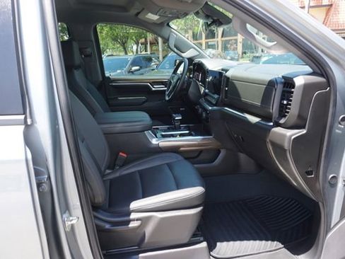 Used 2024 Chevrolet Silverado 1500 RST w/ Convenience Package II RWD image 3