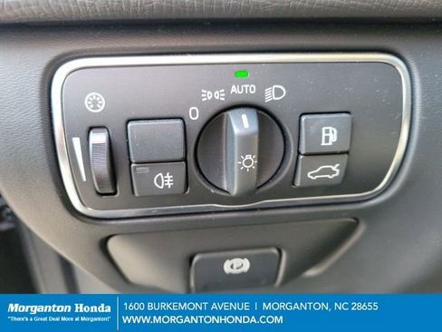 Used 2016 Volvo XC60 T5 Premier image 22