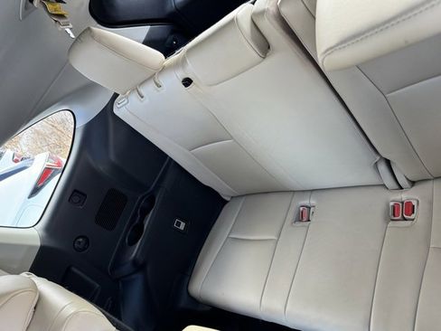 Certified 2022 Toyota Highlander XLE image 8