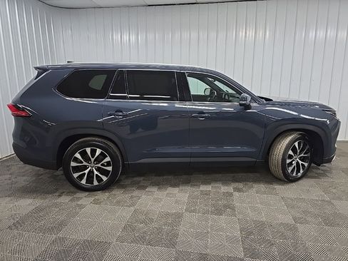 Used 2024 Toyota Grand Highlander AWD Hybrid image 2