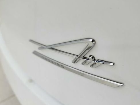 Used 2024 Lucid Air Touring image 17