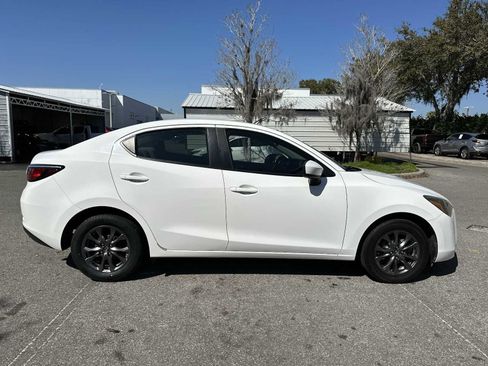 Used 2019 Toyota Yaris LE image 7