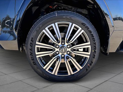 New 2026 Lexus LX 700h Luxury image 11