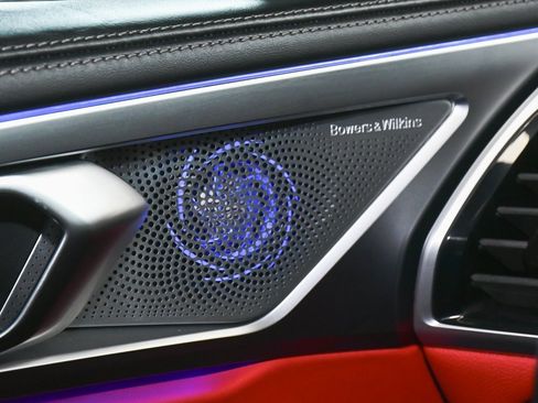 Used 2024 BMW M850i xDrive Coupe image 39