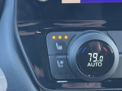 Used 2024 Toyota Grand Highlander Limited image 5