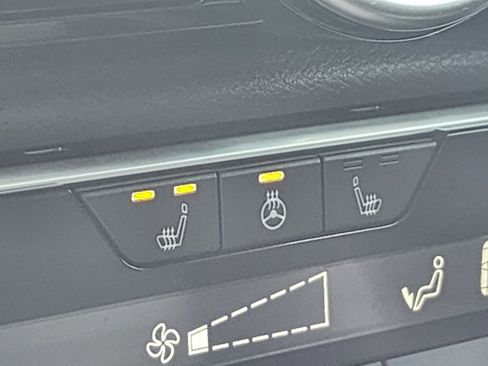 Used 2023 Nissan Sentra SR w/ SR Premium Package image 22