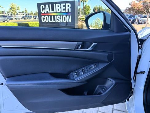 Used 2018 Honda Accord LX image 16