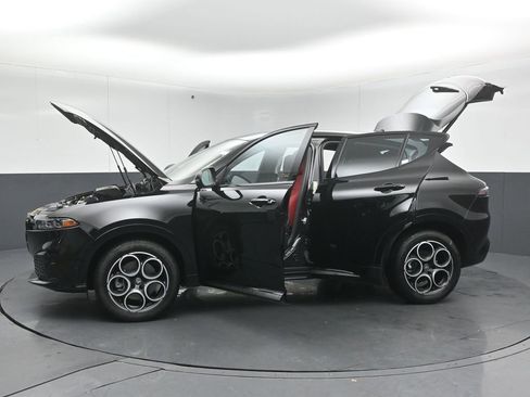 New 2026 Alfa Romeo Tonale w/ Red Premium Package image 57