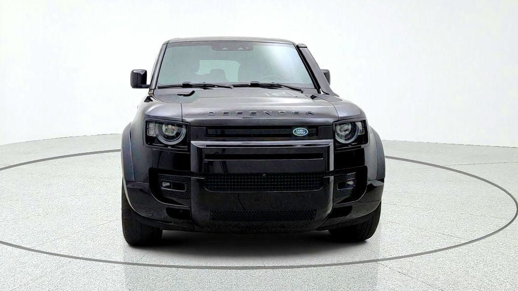 Used 2023 Land Rover Defender 110 X AWD/4WD image 2