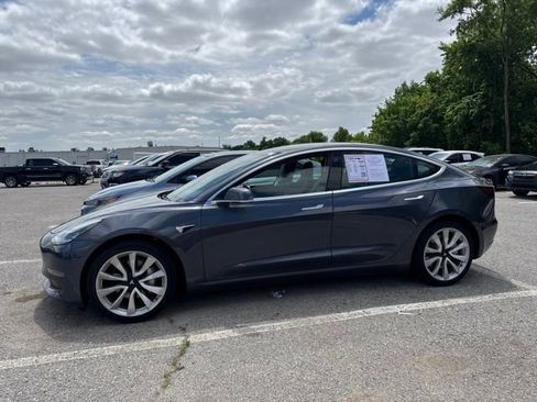 Used 2019 Tesla Model 3 Standard Range Plus RWD image 2