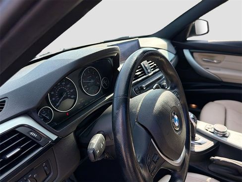 Used 2015 BMW 328d xDrive Wagon image 9