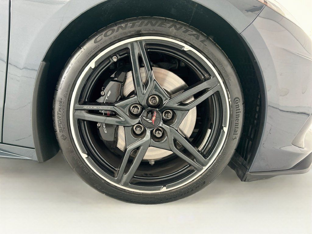 Used 2021 Chevrolet Corvette Stingray Premium Cpe w/ Z51 Performance Package RWD image 26