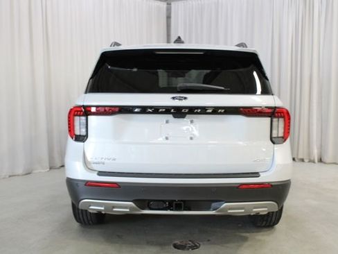 New 2026 Ford Explorer Active w/ Active Comfort Package AWD/4WD image 26