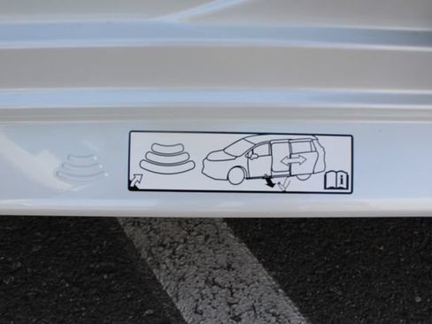 Certified 2026 Toyota Sienna XLE FWD image 63
