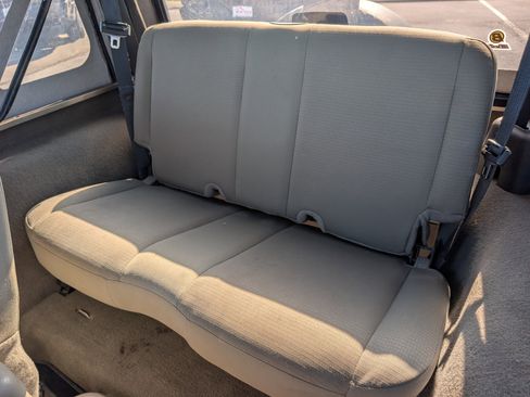 Used 2006 Jeep Wrangler X AWD/4WD image 14