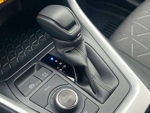 New 2025 Toyota RAV4 XLE image 18