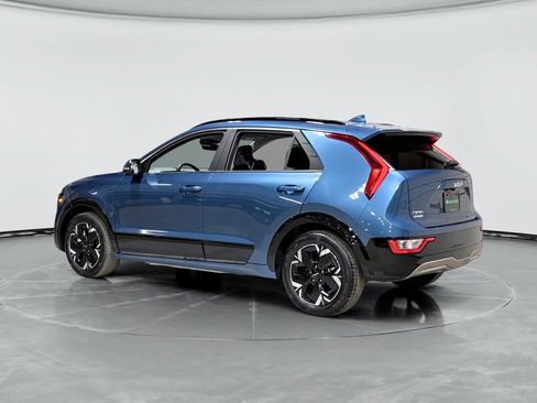 Used 2023 Kia Niro Wind w/ Wind Preserve Package image 2