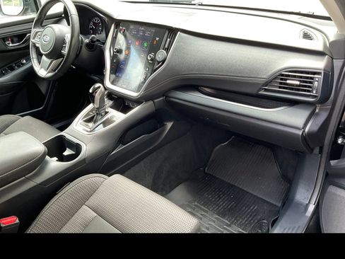 Used 2022 Subaru Outback Premium AWD/4WD image 9
