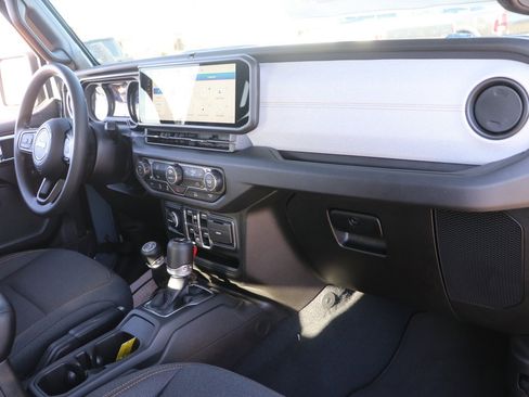 New 2026 Jeep Gladiator Sport AWD/4WD image 33