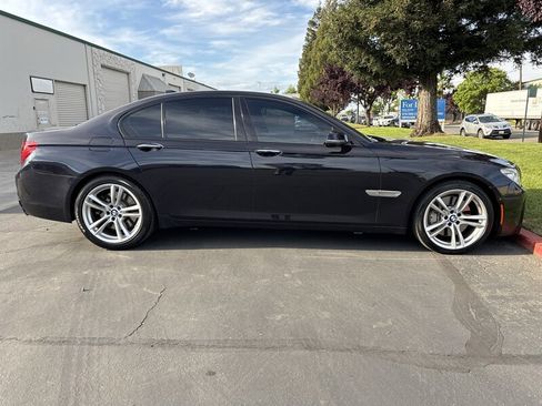 Used 2015 BMW 750i image 15