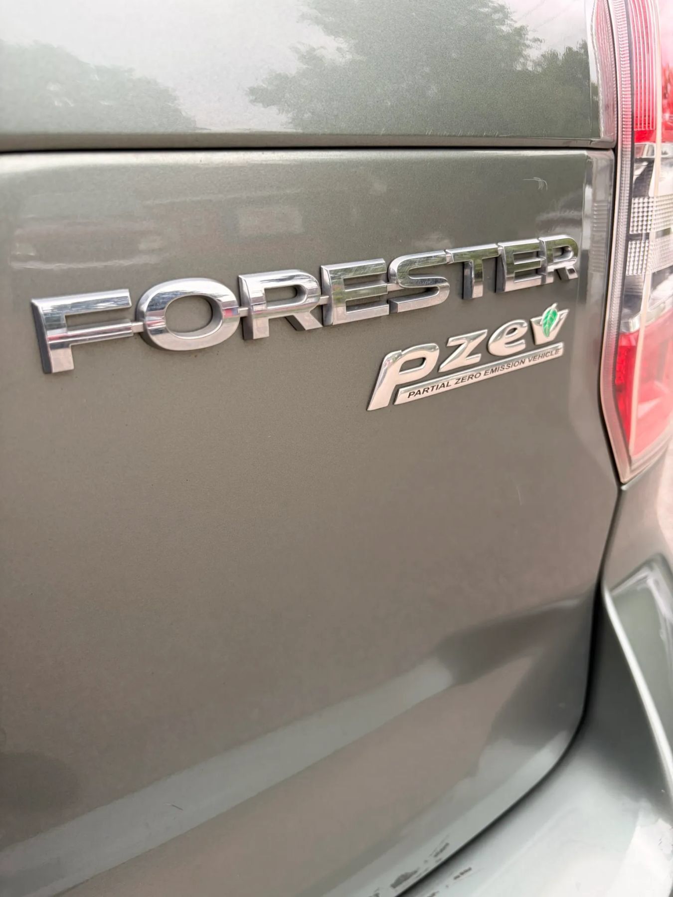 Used 2015 Subaru Forester 2.5i AWD/4WD image 15