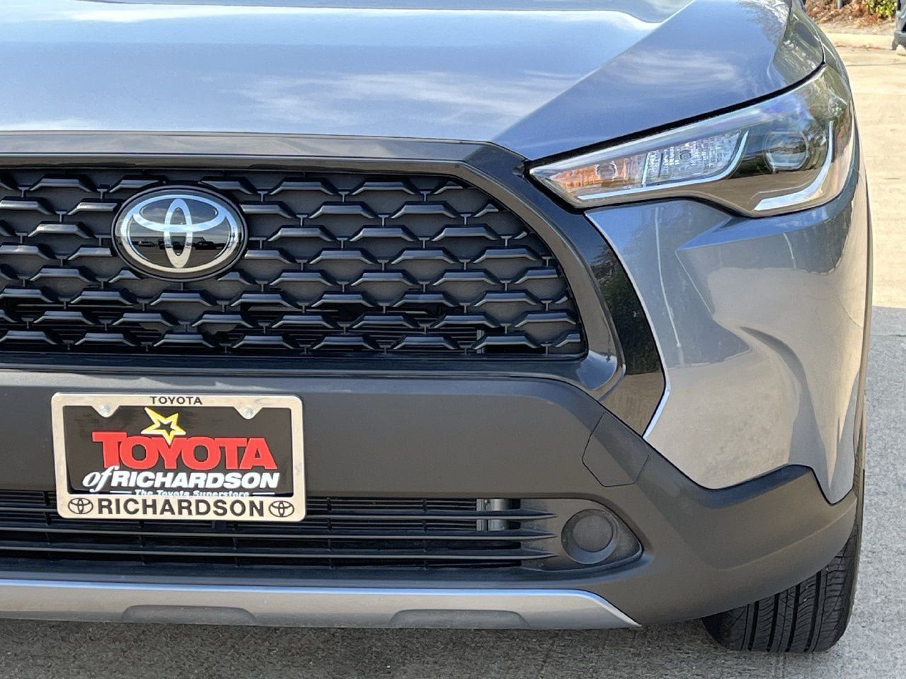 Used 2025 Toyota Corolla Cross L FWD image 8