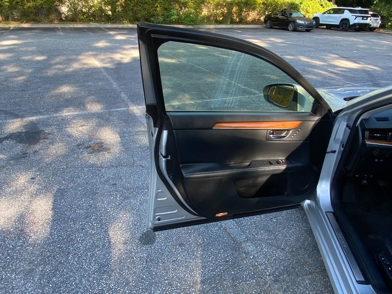 Used 2014 Lexus ES 300h w/ Luxury Package w/Bamboo Trim FWD image 15