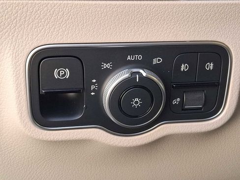 Used 2026 Mercedes-Benz GLA 250 4MATIC image 21