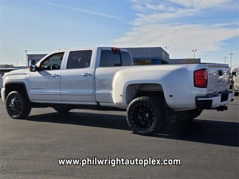 Used 2019 GMC Sierra 3500 Denali w/ Duramax Plus Package image 5