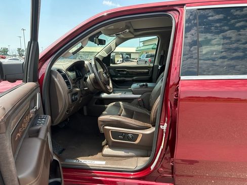 Used 2025 RAM 1500 Limited AWD/4WD image 10