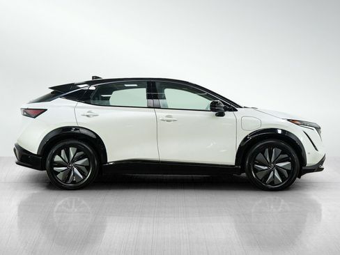 Used 2023 Nissan Ariya AWD/4WD image 7