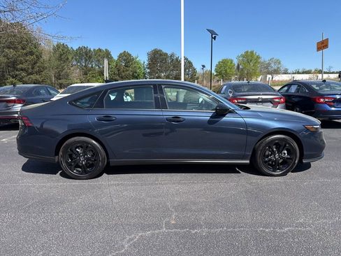 Used 2025 Honda Accord SE image 2