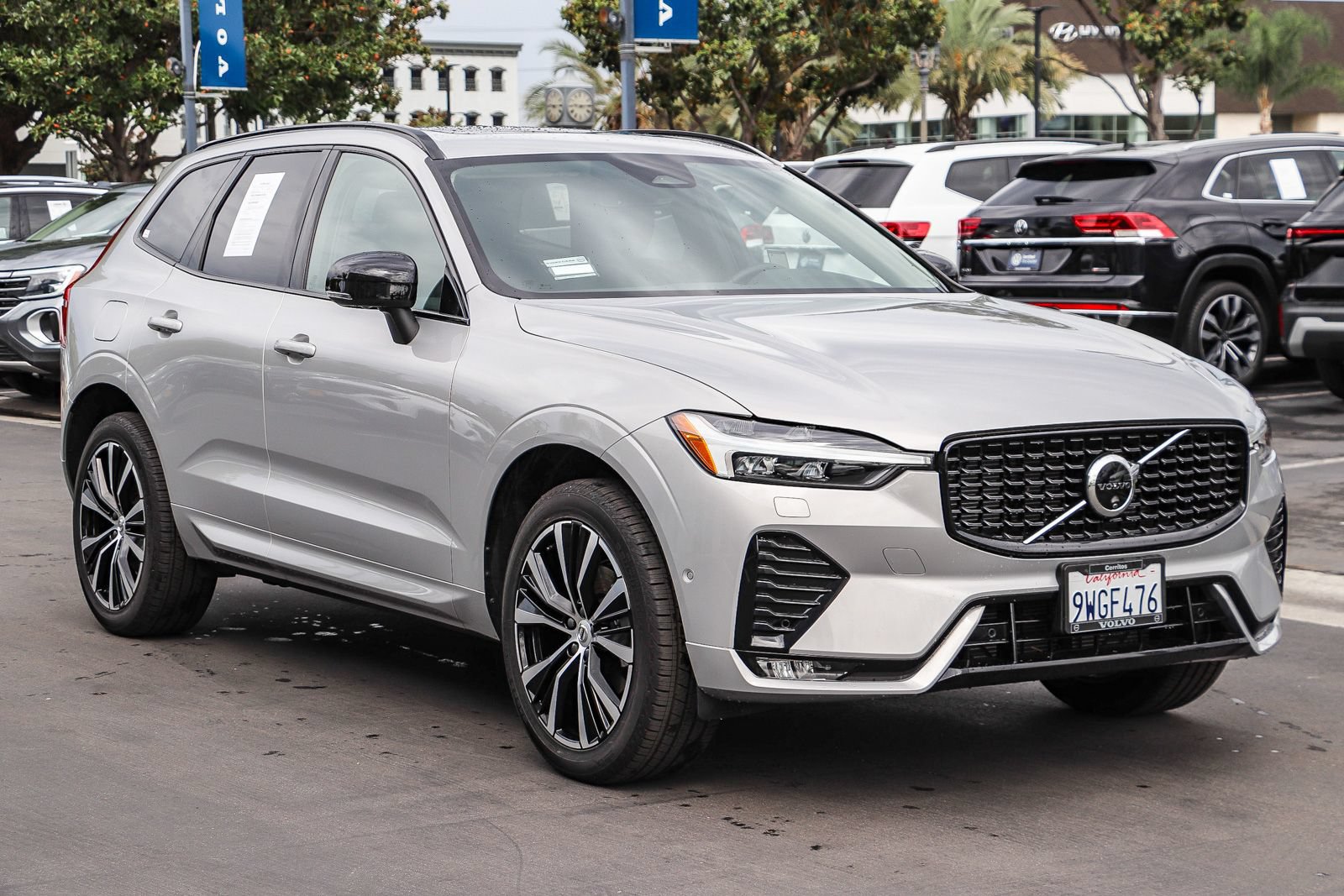 Used 2025 Volvo XC60 B5 Plus w/ Protection Package Premier AWD/4WD image 3