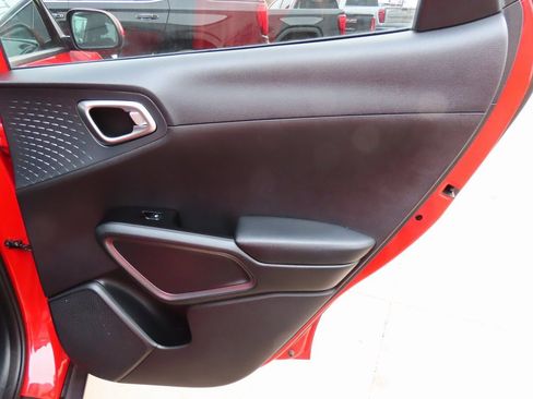 Used 2021 Kia Soul EX image 12