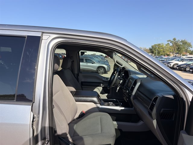 Used 2021 Ford F350 XLT w/ XLT Premium Package AWD/4WD image 3