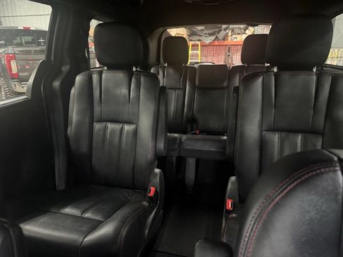 Used 2018 Dodge Grand Caravan GT image 16