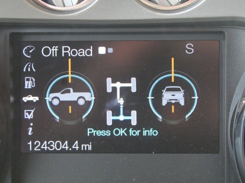 Used 2015 Ford F250 Lariat w/ Chrome Package image 5