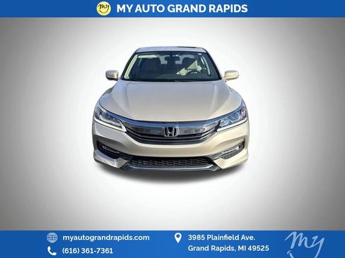 Used 2017 Honda Accord EX-L image 2