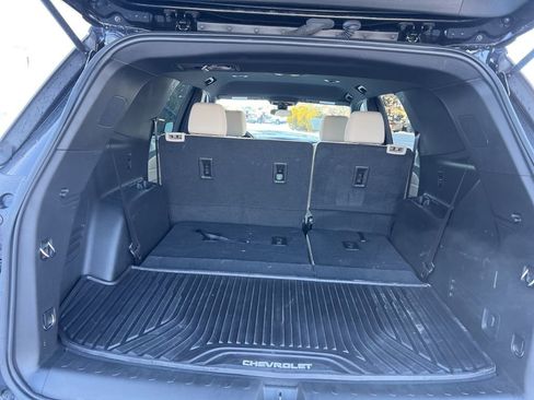 Used 2023 Chevrolet Traverse LS image 7