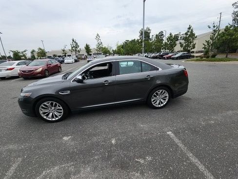 Used 2016 Ford Taurus Limited w/ Equipment Group 301A FWD image 8