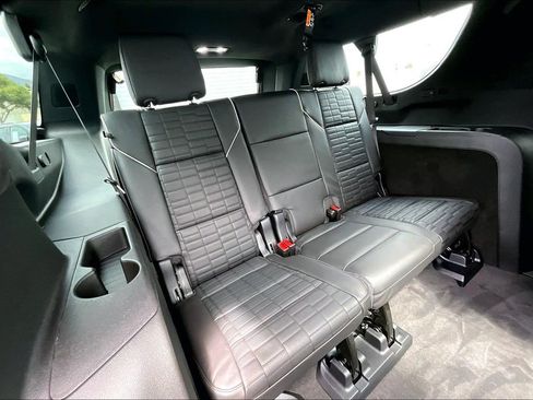 New 2026 Cadillac Escalade ESV V image 30