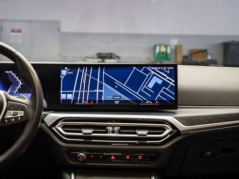 Certified 2024 BMW 330i Sedan w/ Convenience Package image 15