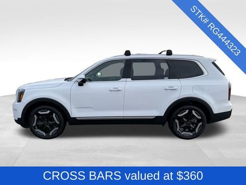 Used 2024 Kia Telluride EX w/ EX Captain's Chair Package image 4