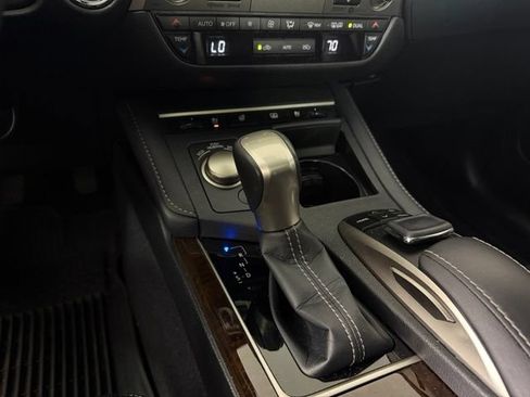 Used 2018 Lexus ES 350 w/ Luxury Package w/Wood Trim FWD image 22