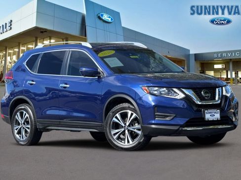 Used 2020 Nissan Rogue SV w/ Premium Package AWD/4WD image 1